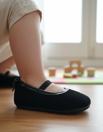 Ballerina Infantil Mirruña En Charol Bucarell Negro Con Moño